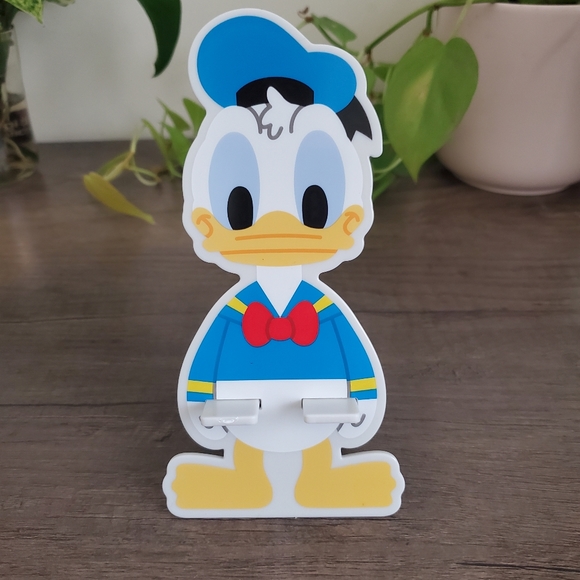 NEW phone stand - Disney Donald Duck IPhone / android, Disney Tech Accessories - Picture 4 of 10